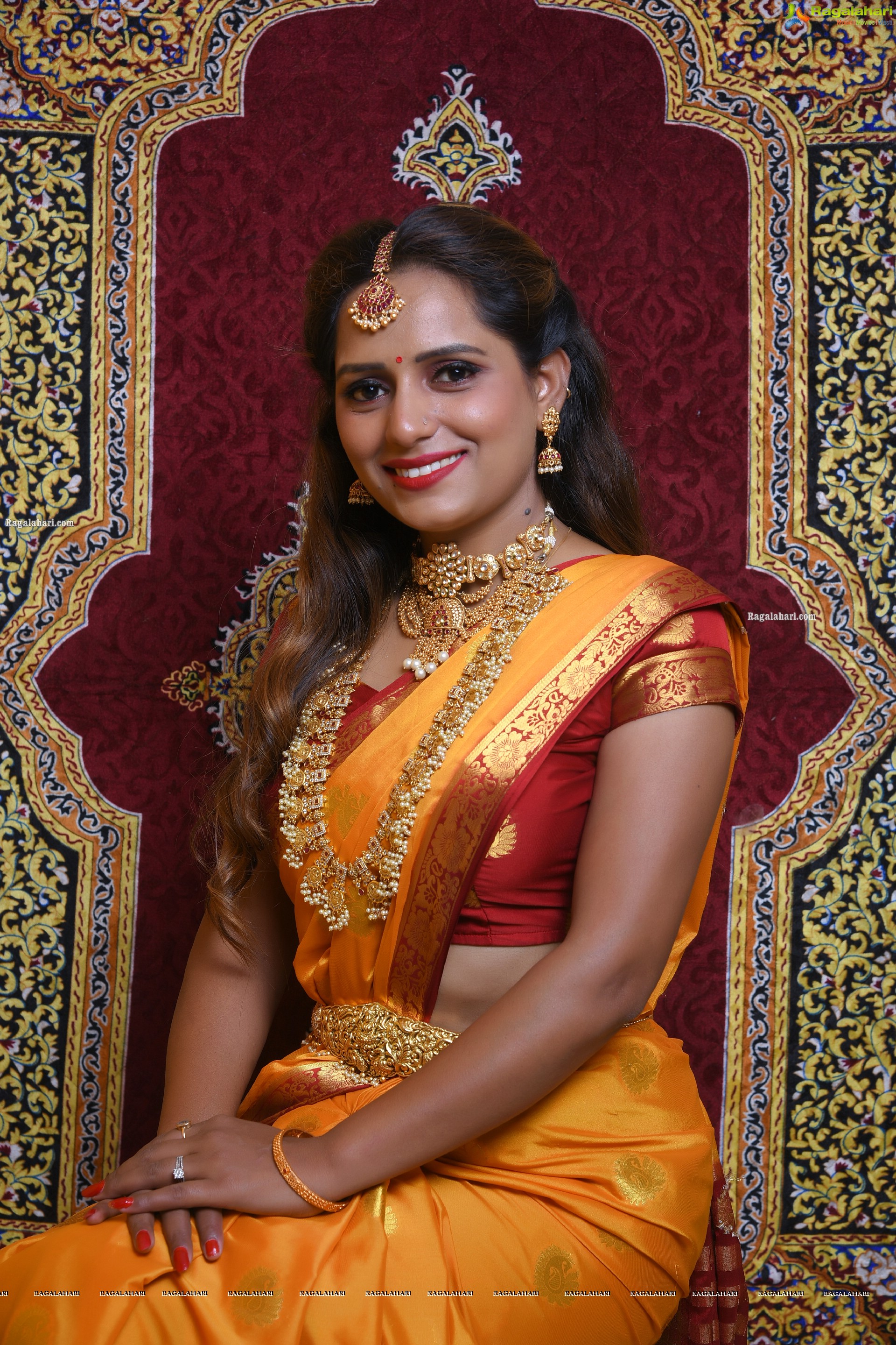 Sugandha Rao Photoshoot in Traditional Silk Saree, HD Gallery