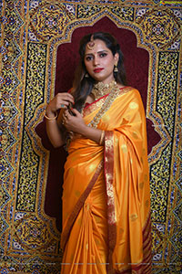 Sugandha Rao Photoshoot in Traditional Silk Saree