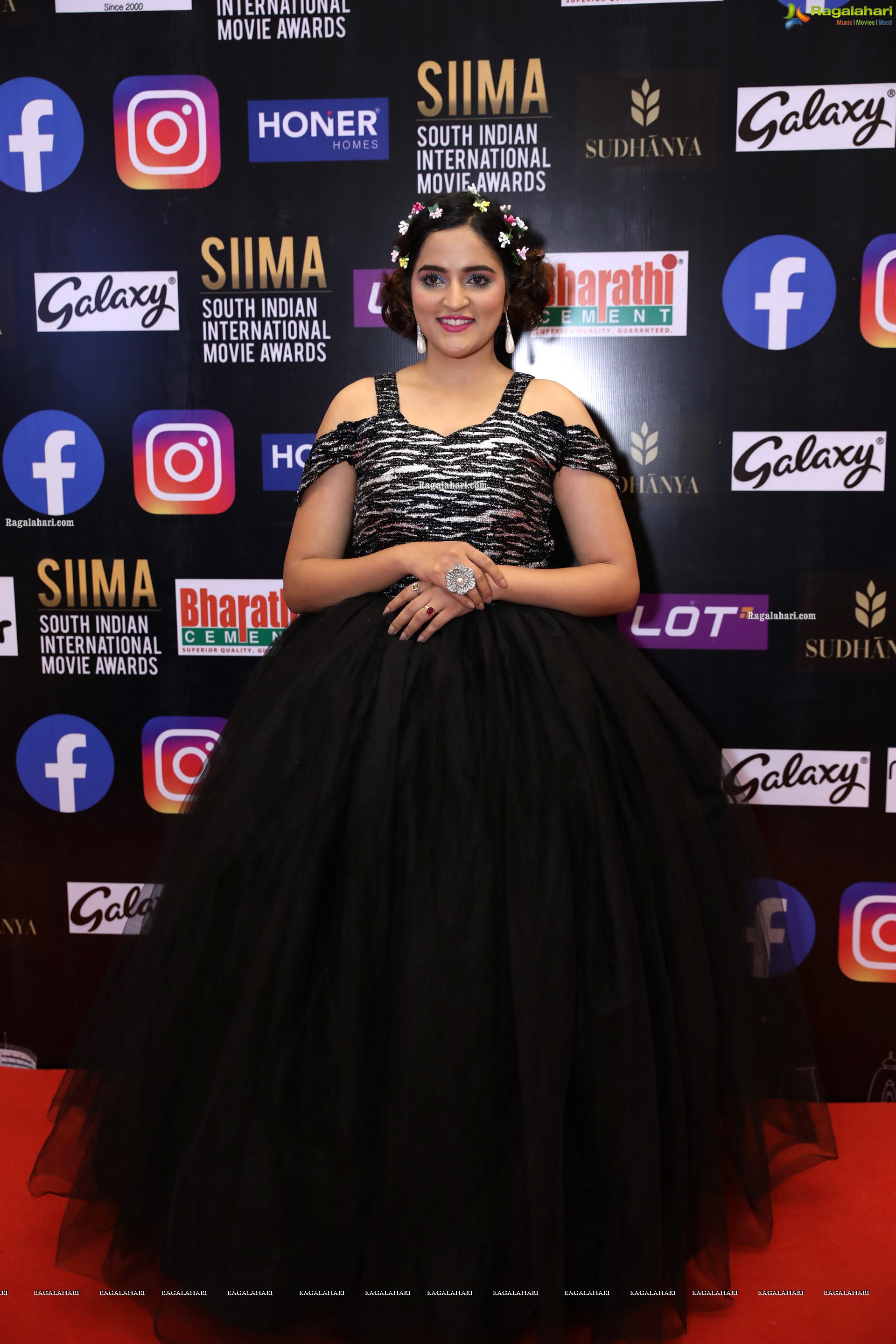 Sukrutha Wangle At SIIMA Awards 2021 Day 2, HD Photo Gallery