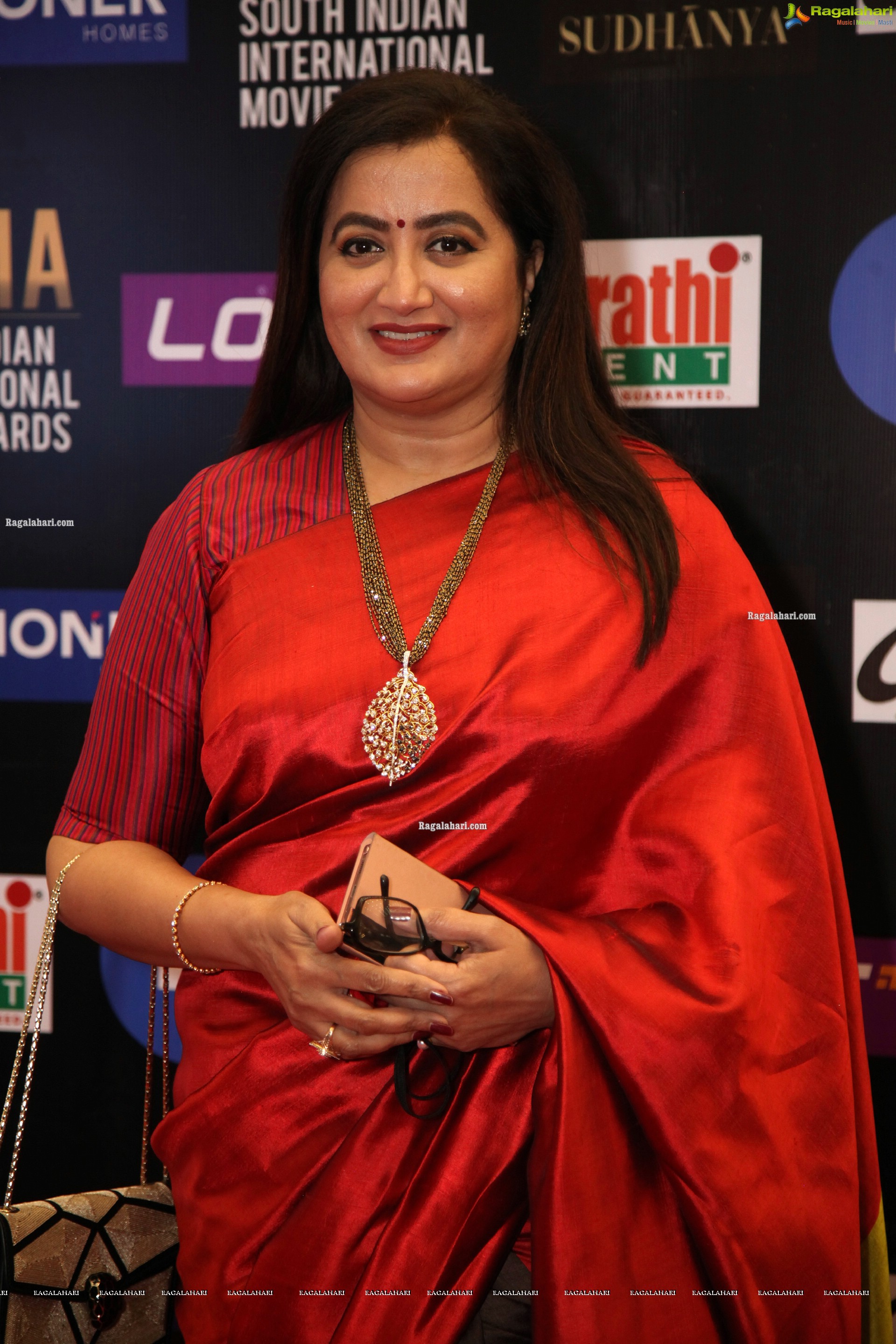 Sumalatha Ambareesh At SIIMA Awards 2021, HD Photo Gallery