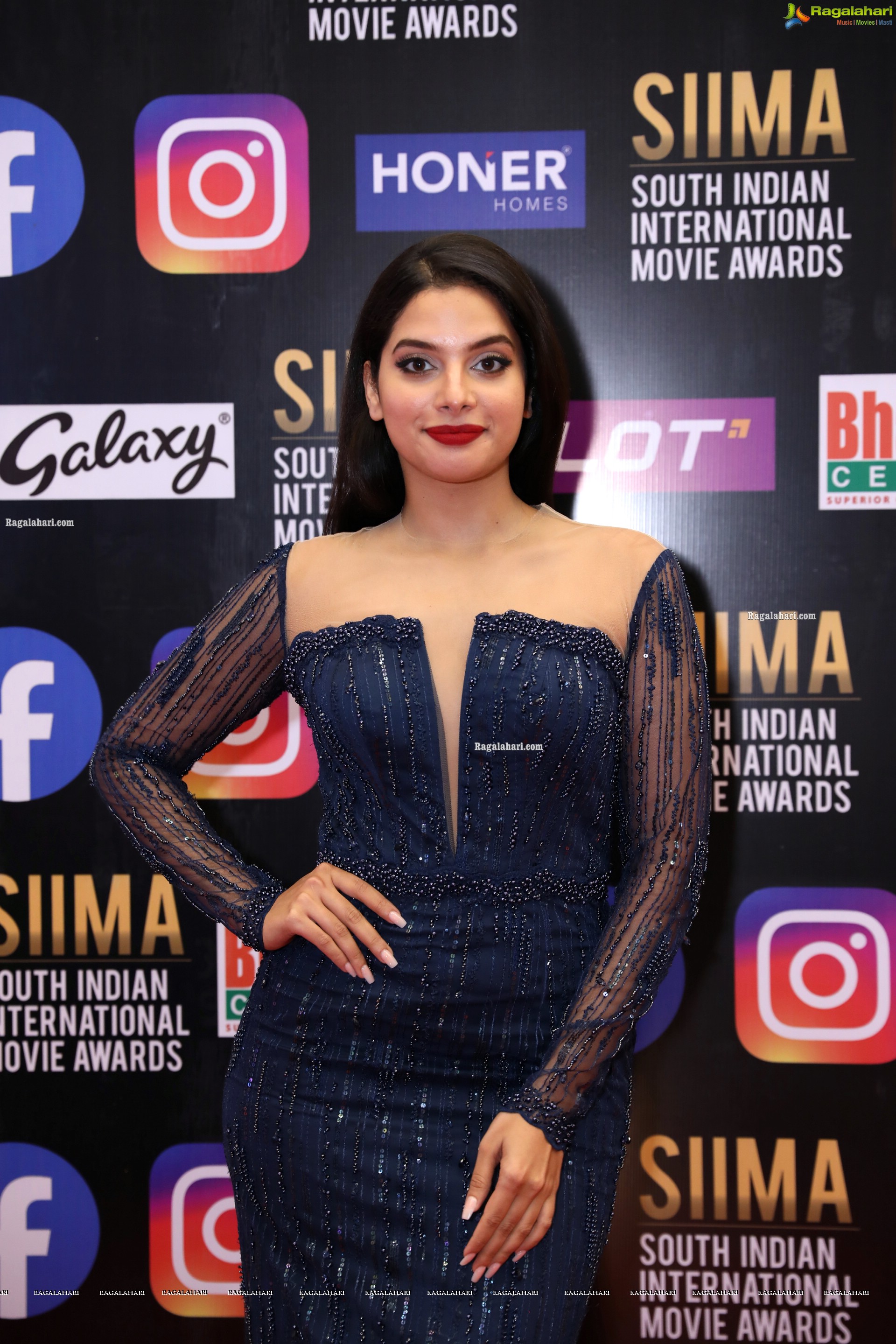 Tanya Hope at SIIMA Awards 2021 Day 2, HD Photo Gallery