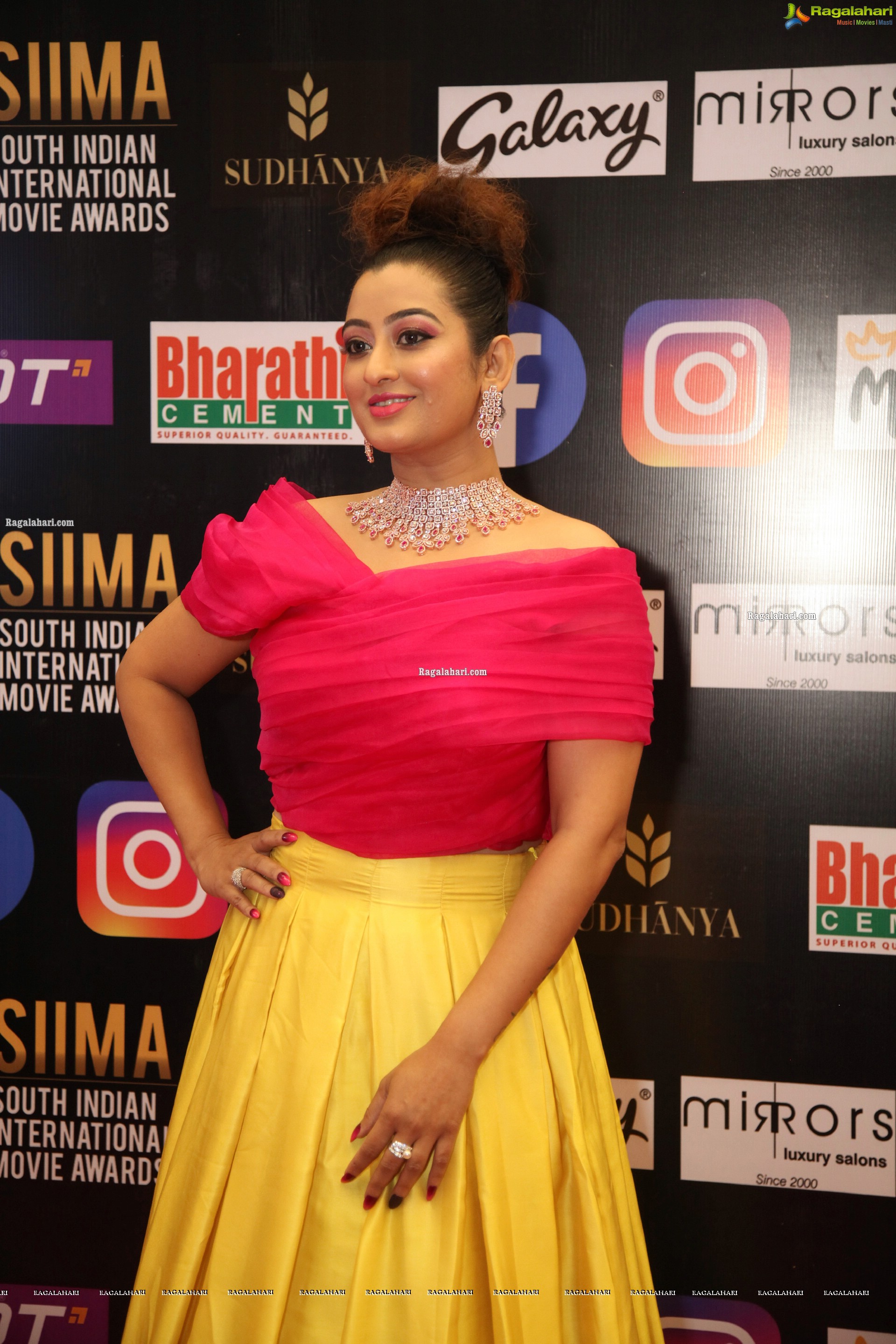 Tejaswini Prakash at SIIMA Awards 2021, HD Photo Gallery