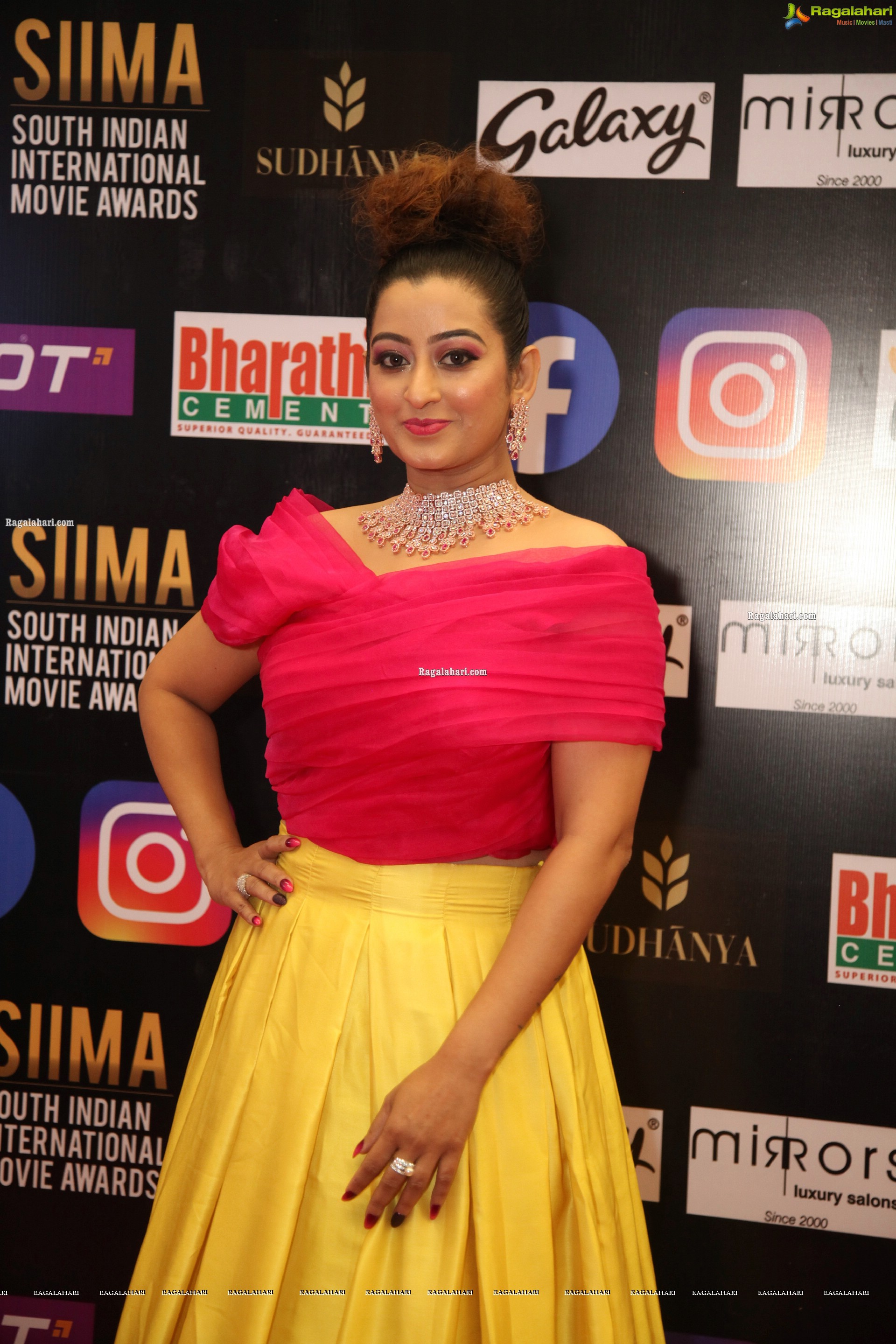 Tejaswini Prakash at SIIMA Awards 2021, HD Photo Gallery