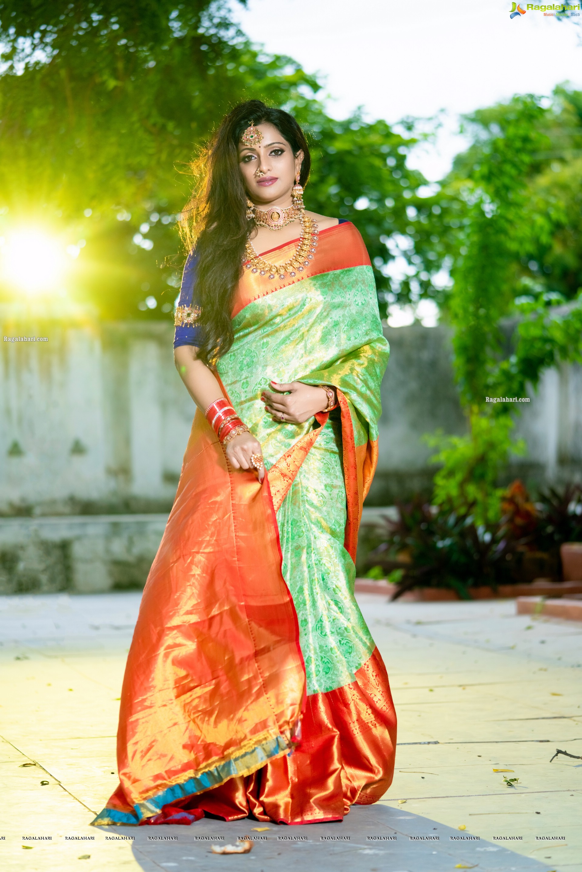 Udaya Bhanu Latest Photoshoot in Green Silk Saree, HD Gallery