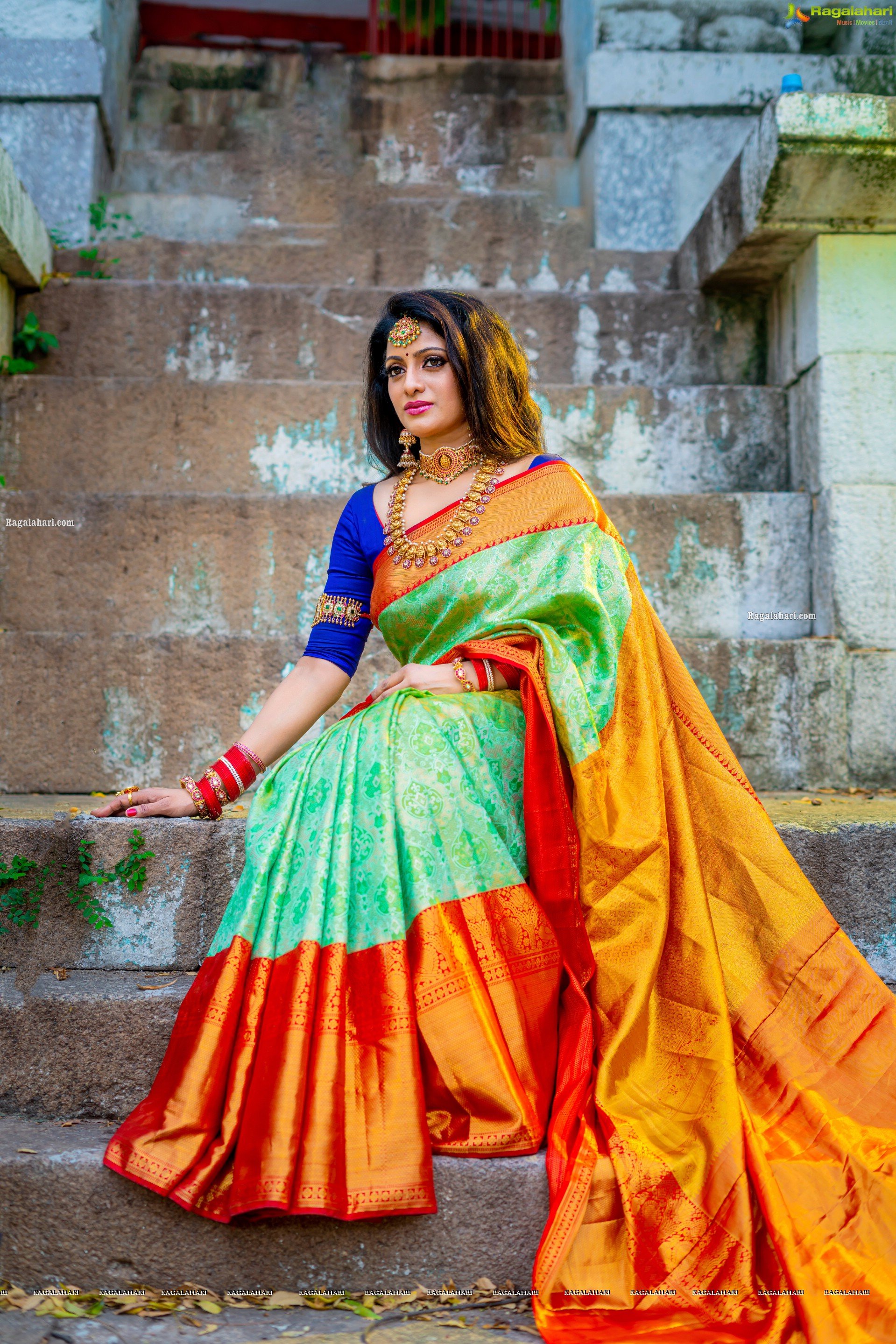 Udaya Bhanu Latest Photoshoot in Green Silk Saree, HD Gallery