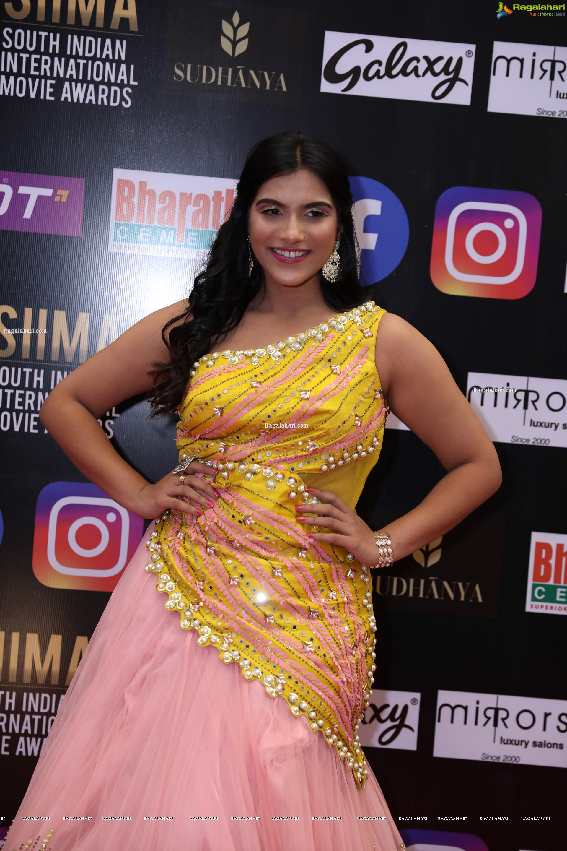 Vainidhi Jagadish at SIIMA Awards 2021 Day 2, HD Photo Gallery