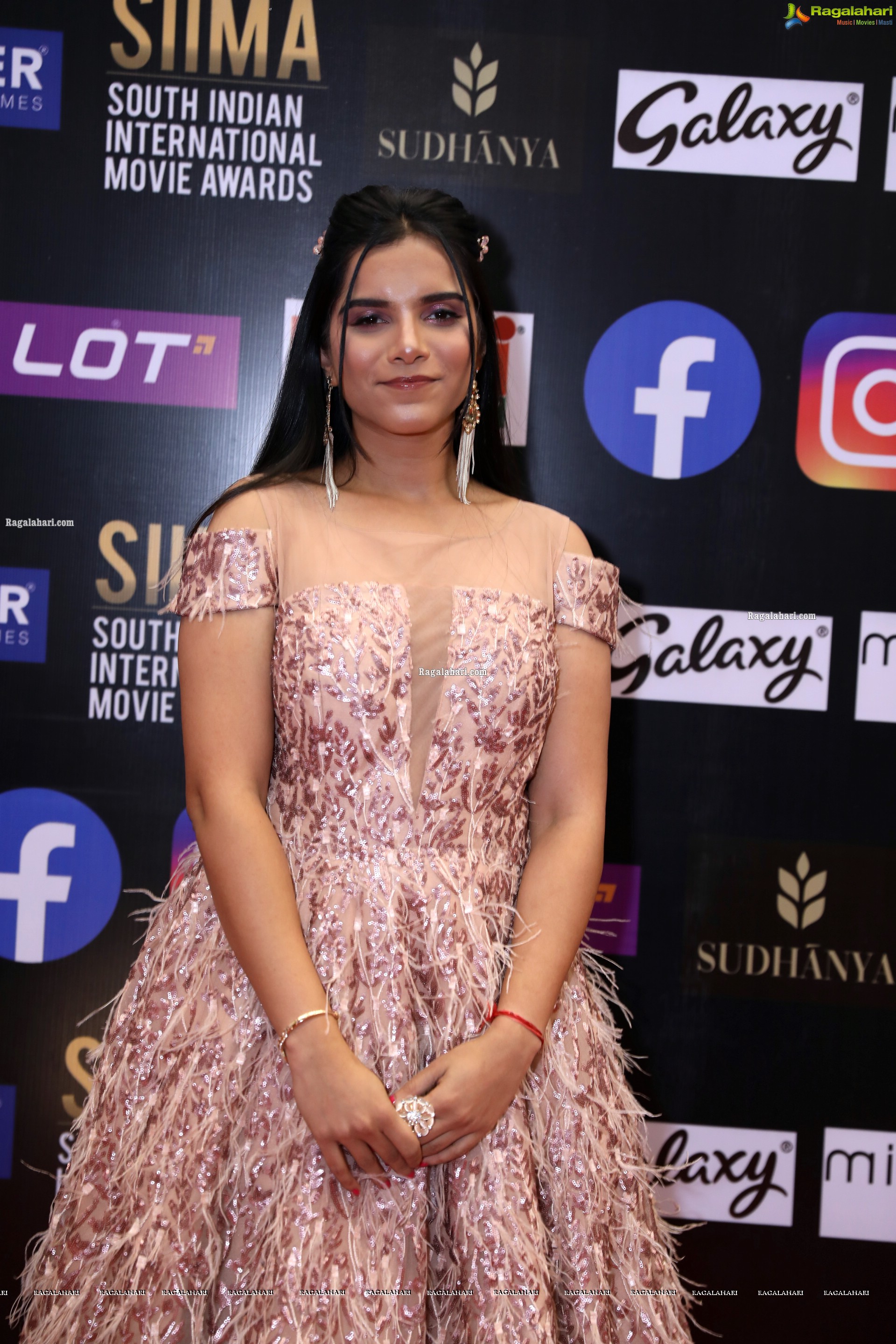 Vaisiri Jagadish at SIIMA Awards 2021 Day 2, HD Photo Gallery