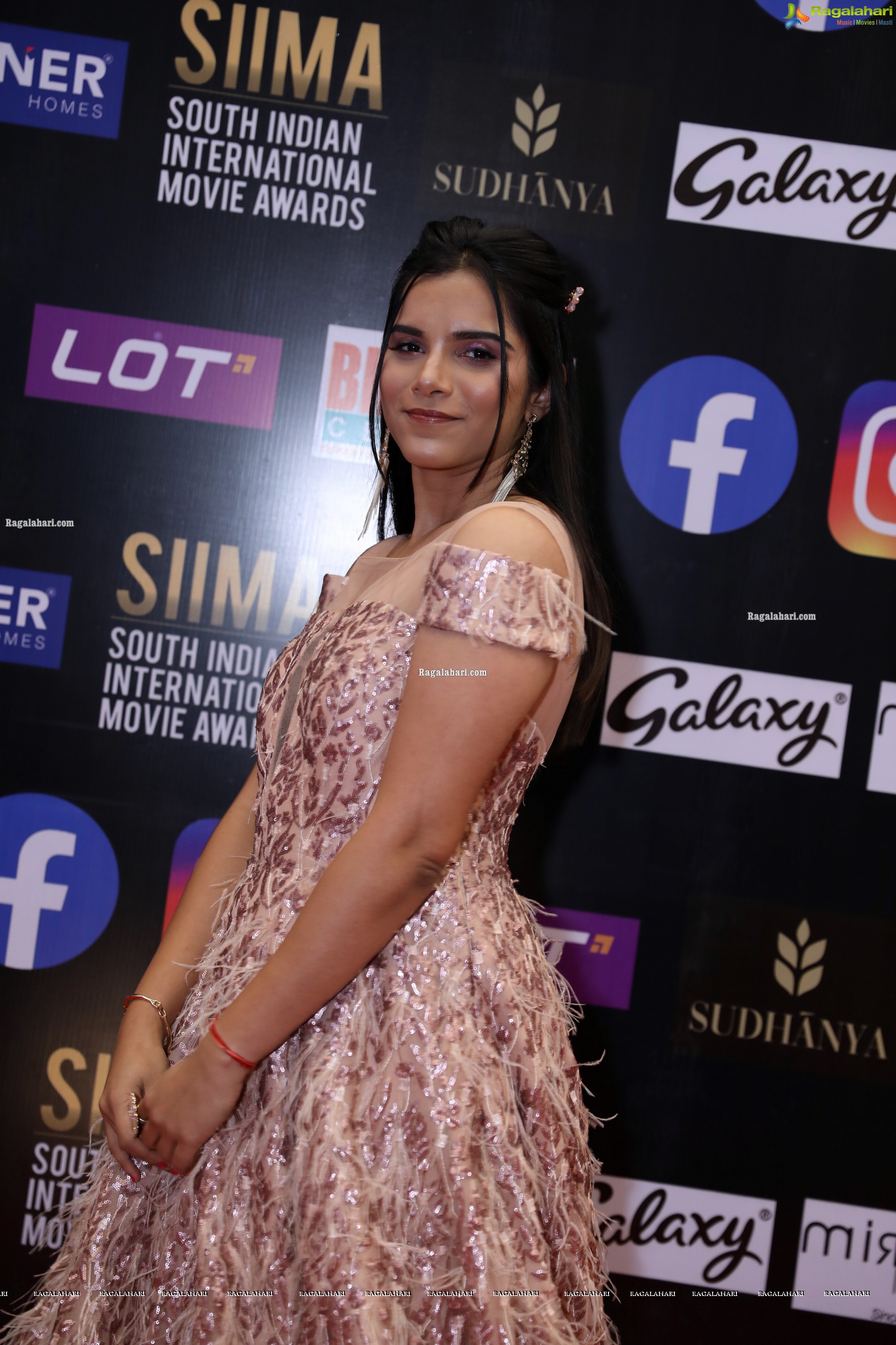 Vaisiri Jagadish at SIIMA Awards 2021 Day 2, HD Photo Gallery