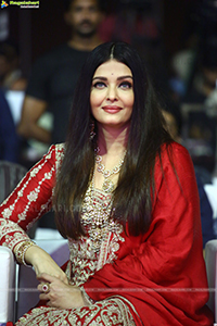 Aishwarya Rai at Ponniyin Selvan I Pre-Release Event