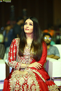 Aishwarya Rai at Ponniyin Selvan I Pre-Release Event