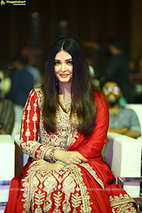 Aishwarya Rai at Ponniyin Selvan I Pre-Release Event