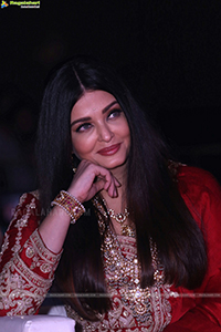 Aishwarya Rai at Ponniyin Selvan I Pre-Release Event