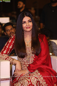 Aishwarya Rai at Ponniyin Selvan I Pre-Release Event