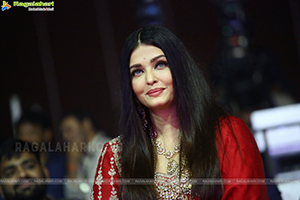 Aishwarya Rai at Ponniyin Selvan I Pre-Release Event