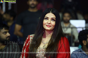 Aishwarya Rai at Ponniyin Selvan I Pre-Release Event