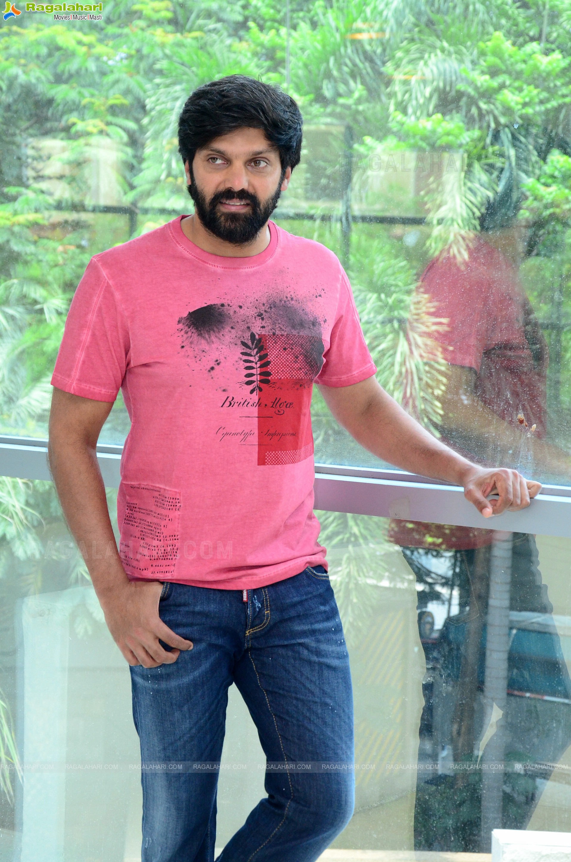 Arya at Captain Movie interview, HD Photo Gallery