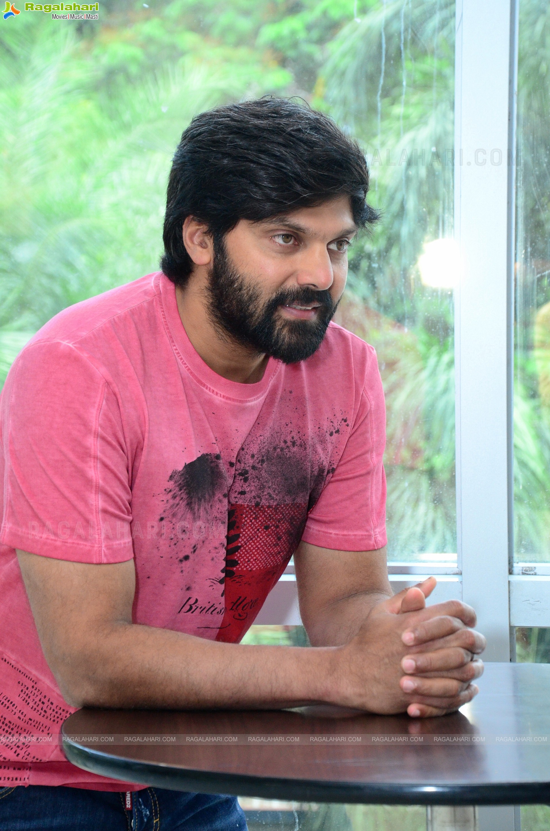 Arya at Captain Movie interview, HD Photo Gallery