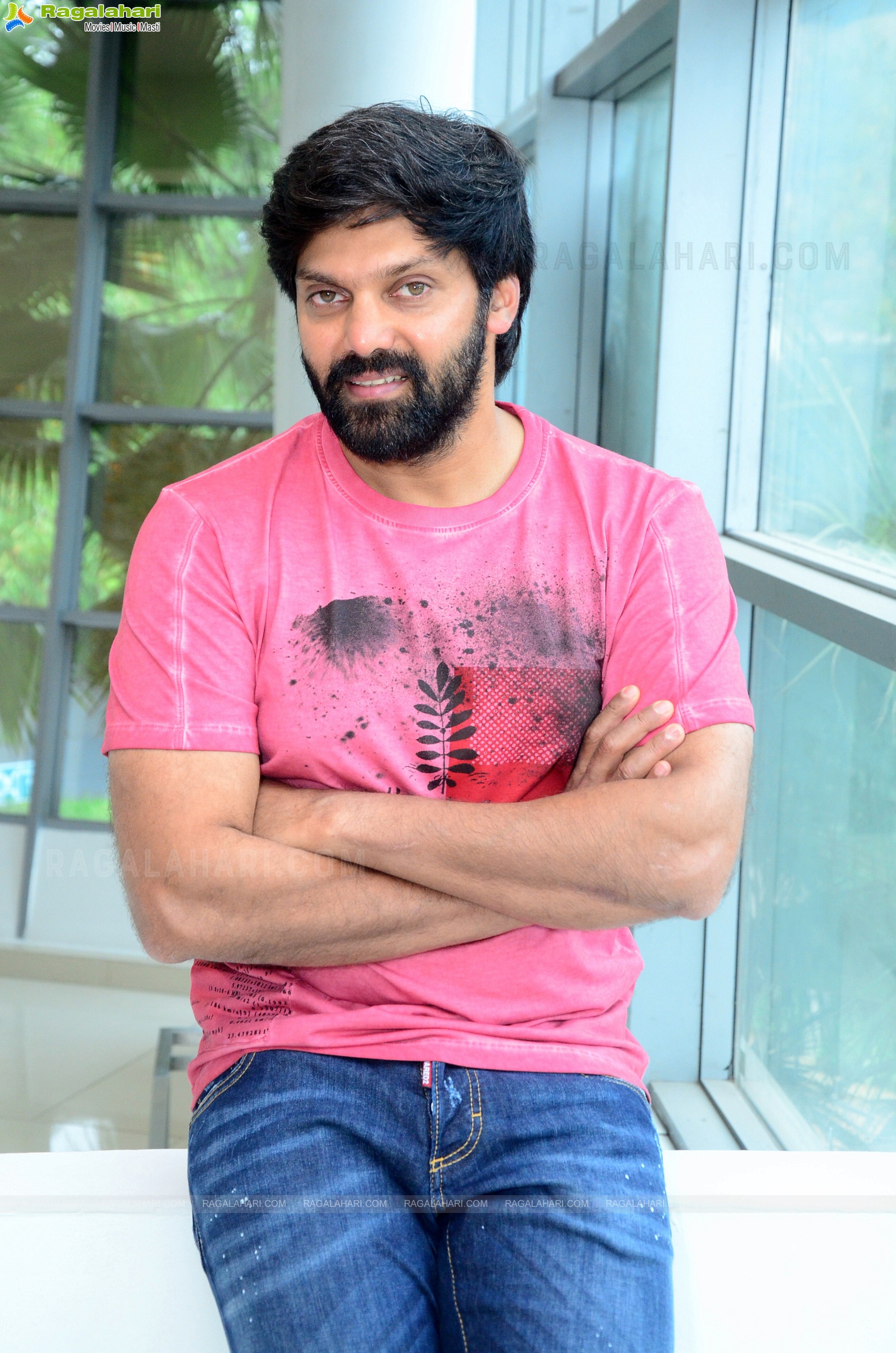 Arya at Captain Movie interview, HD Photo Gallery