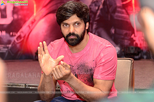 Arya at Captain Movie interview