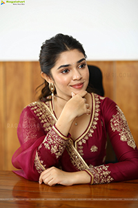 Krithi Shetty at Aa Ammayi Gurinchi Meeku Cheppali Interview