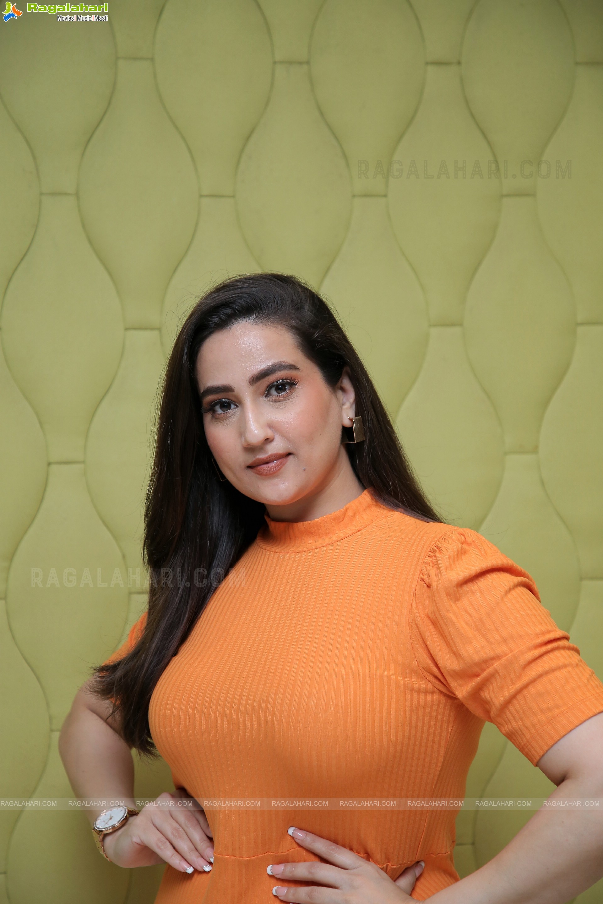 Anchor Manjusha Latest Beautiful Stills, HD Photo Gallery