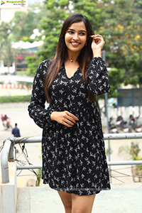 Pujita Ponnada at Aakasha Veedhullo Success Meet