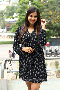 Pujita Ponnada at Aakasha Veedhullo Success Meet