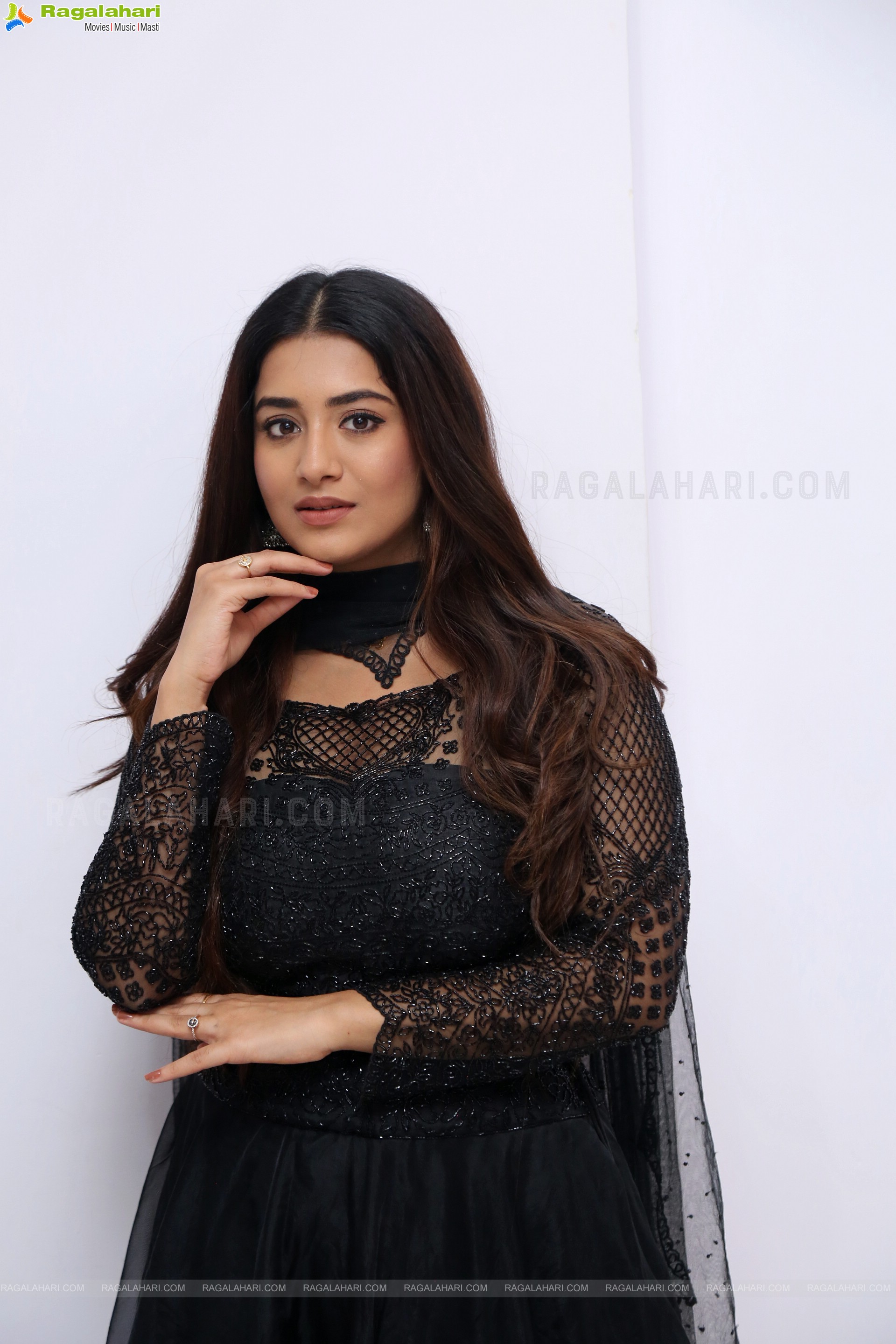 Rashi Singh at Hi Life Exhibition October 2022 Curtain Raiser, HD Photo Gallery