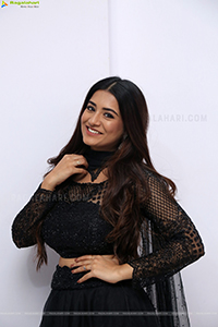 Rashi Singh at Hi Life Exhibition Oct 2022 Curtain Raiser