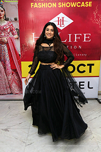 Rashi Singh at Hi Life Exhibition Oct 2022 Curtain Raiser