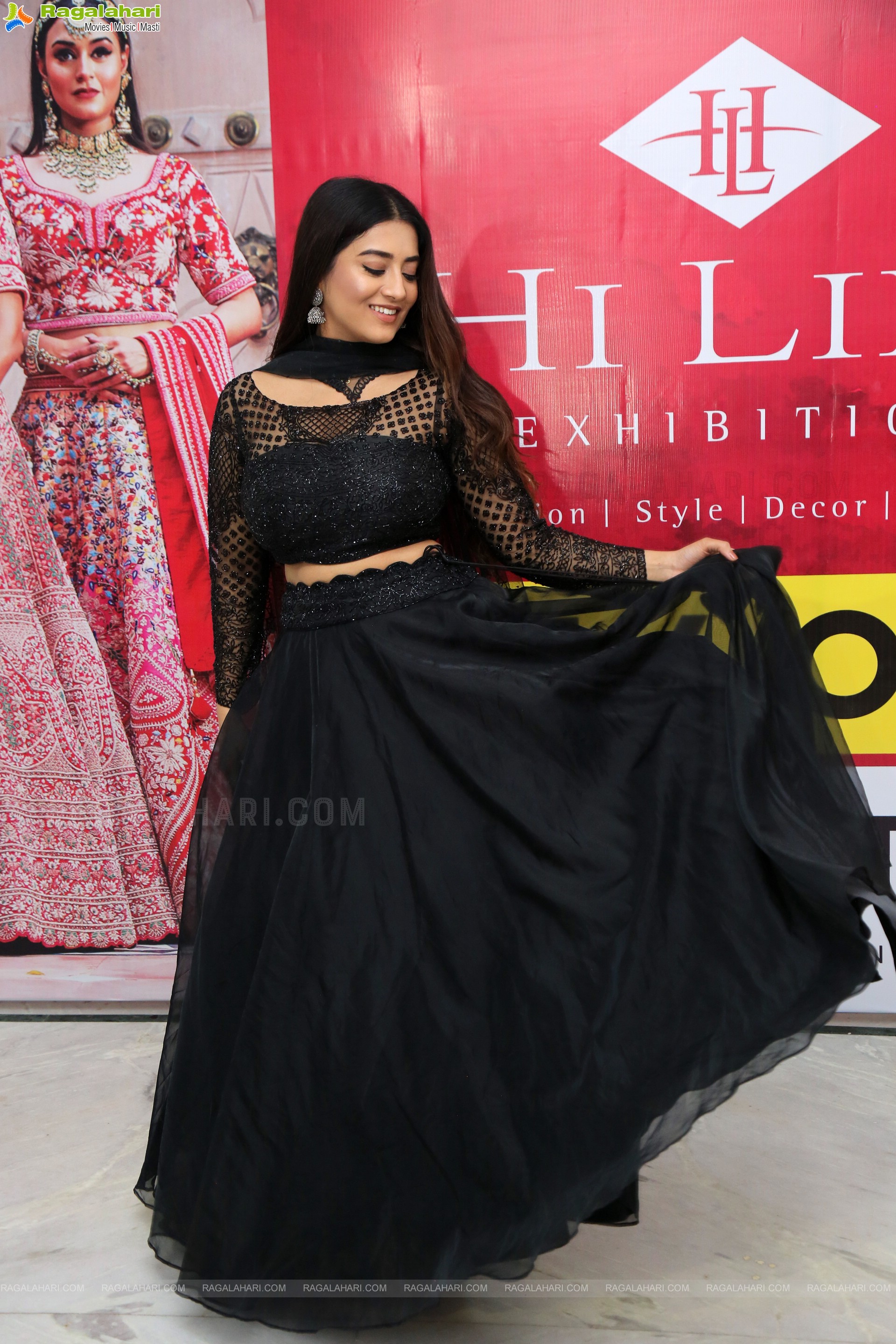 Rashi Singh at Hi Life Exhibition October 2022 Curtain Raiser, HD Photo Gallery