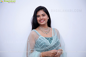 Sahasra Reddy Poses With Jewellery