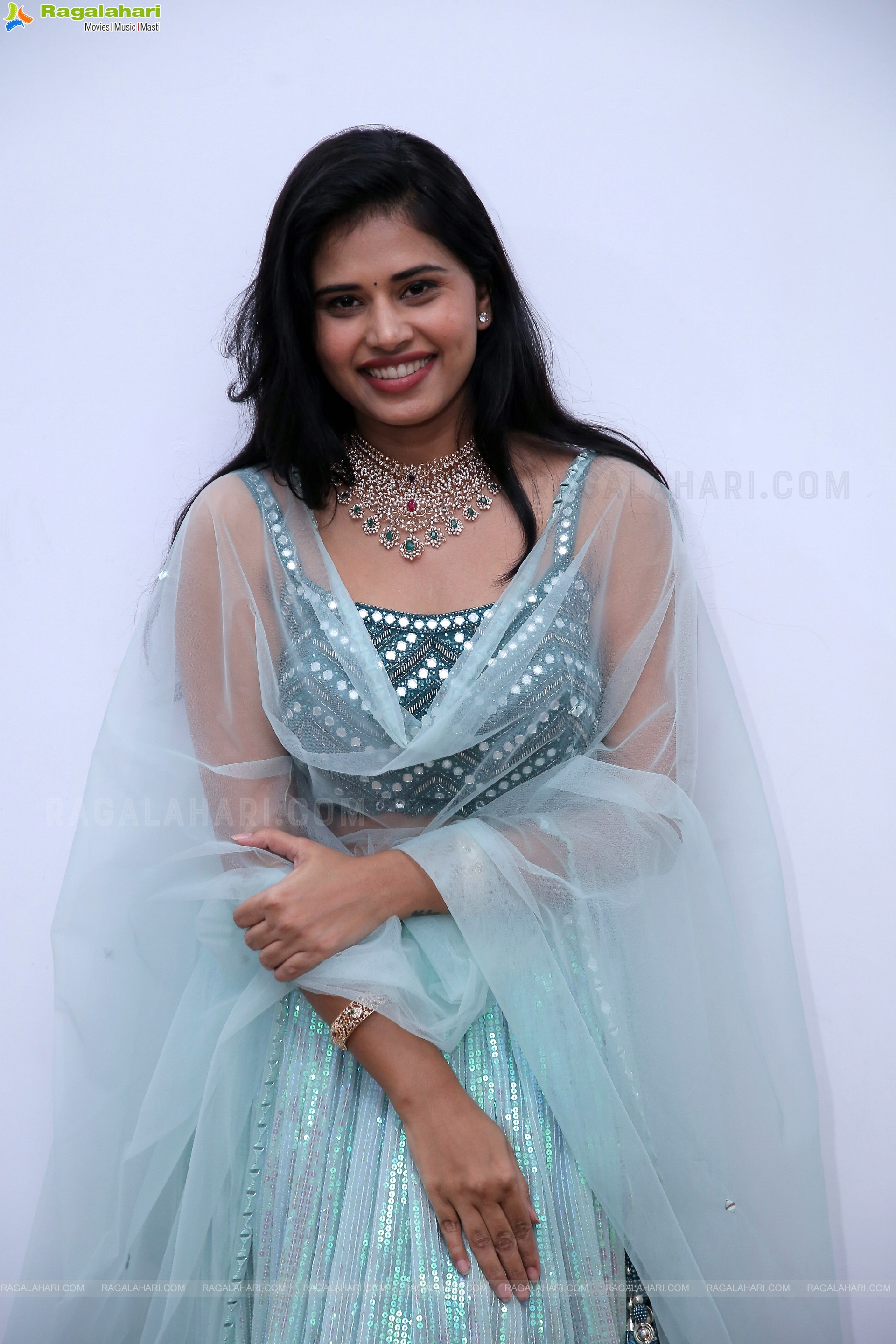 Sahasra Reddy Poses With Jewellery, HD Photo Gallery