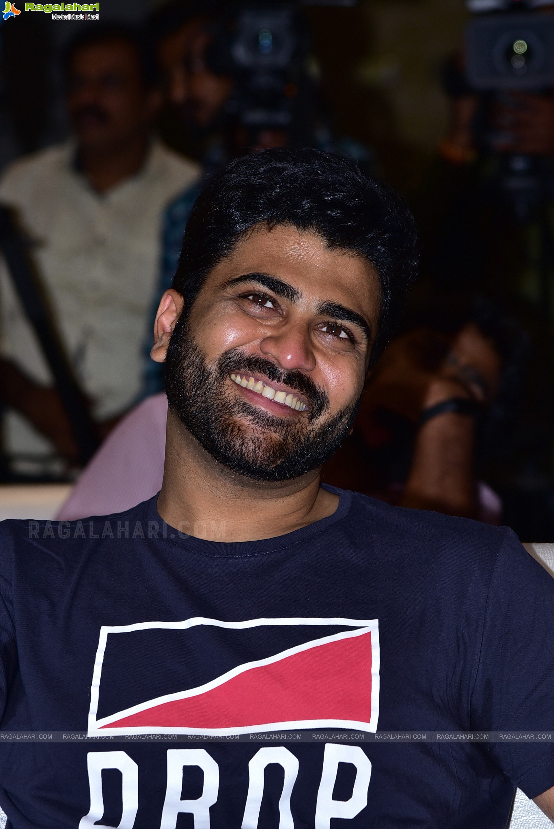 Sharwanand at Oke Oka Jeevitham Movie Press Meet, HD Photo Gallery