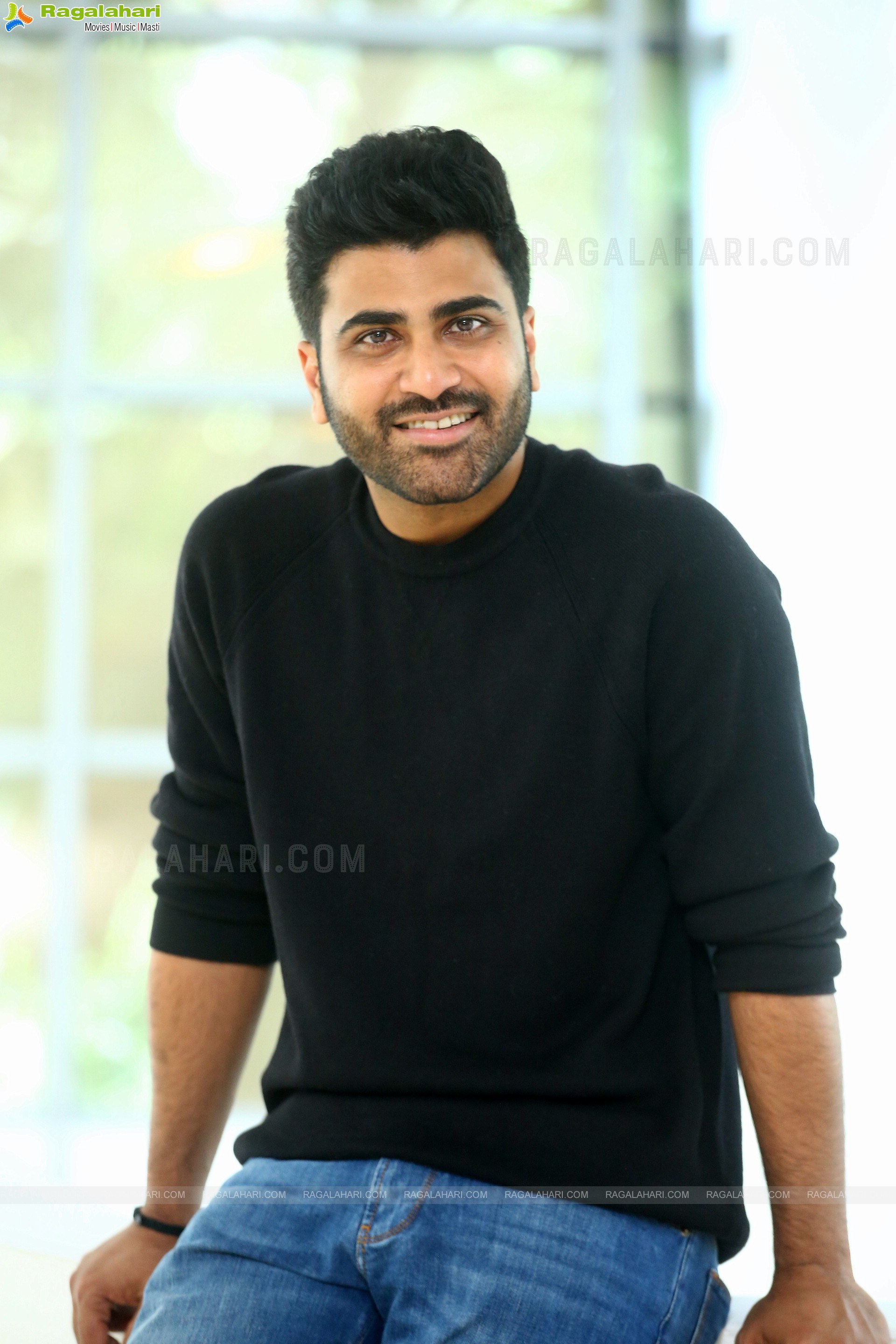 Sharwanand at Oke Oka Jeevitham Movie Interview, HD Photo Gallery