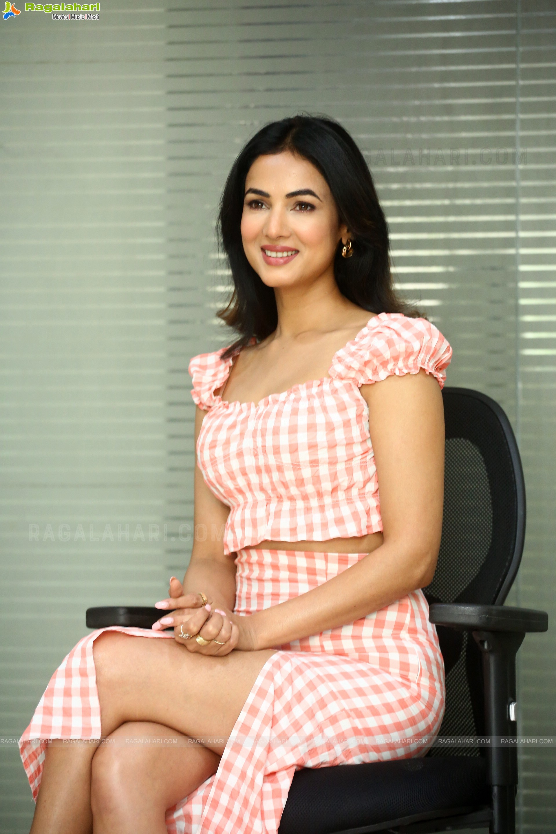 Sonal Chauhan at Ghost Movie Interview, HD Photo Gallery