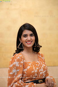 Sravanthi Chokarapu in Orange Floral Saree