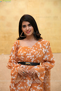 Sravanthi Chokarapu in Orange Floral Saree