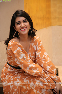 Sravanthi Chokarapu in Orange Floral Saree