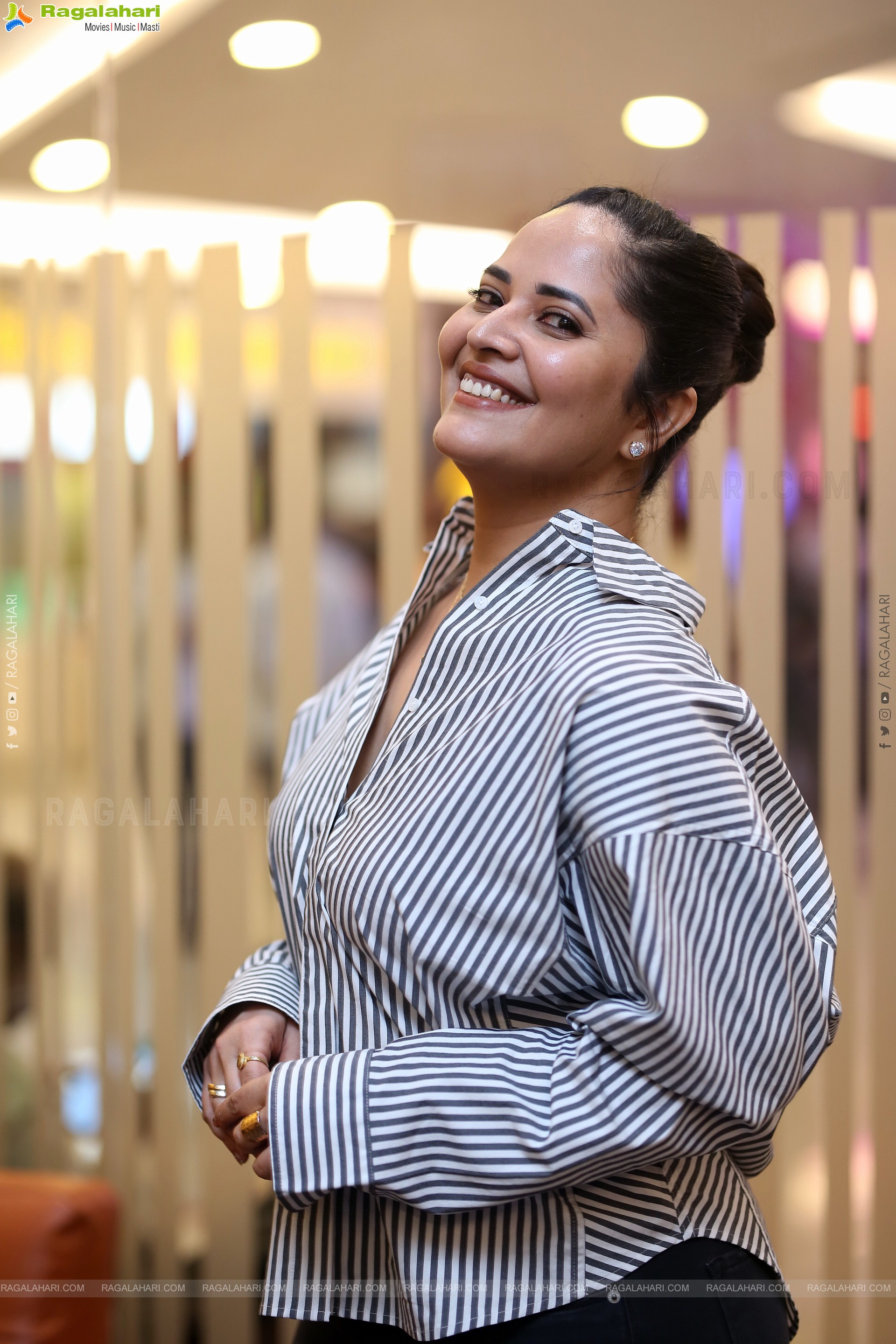 Anasuya at Peddha Kapu-1 Trailer Launch, HD Gallery