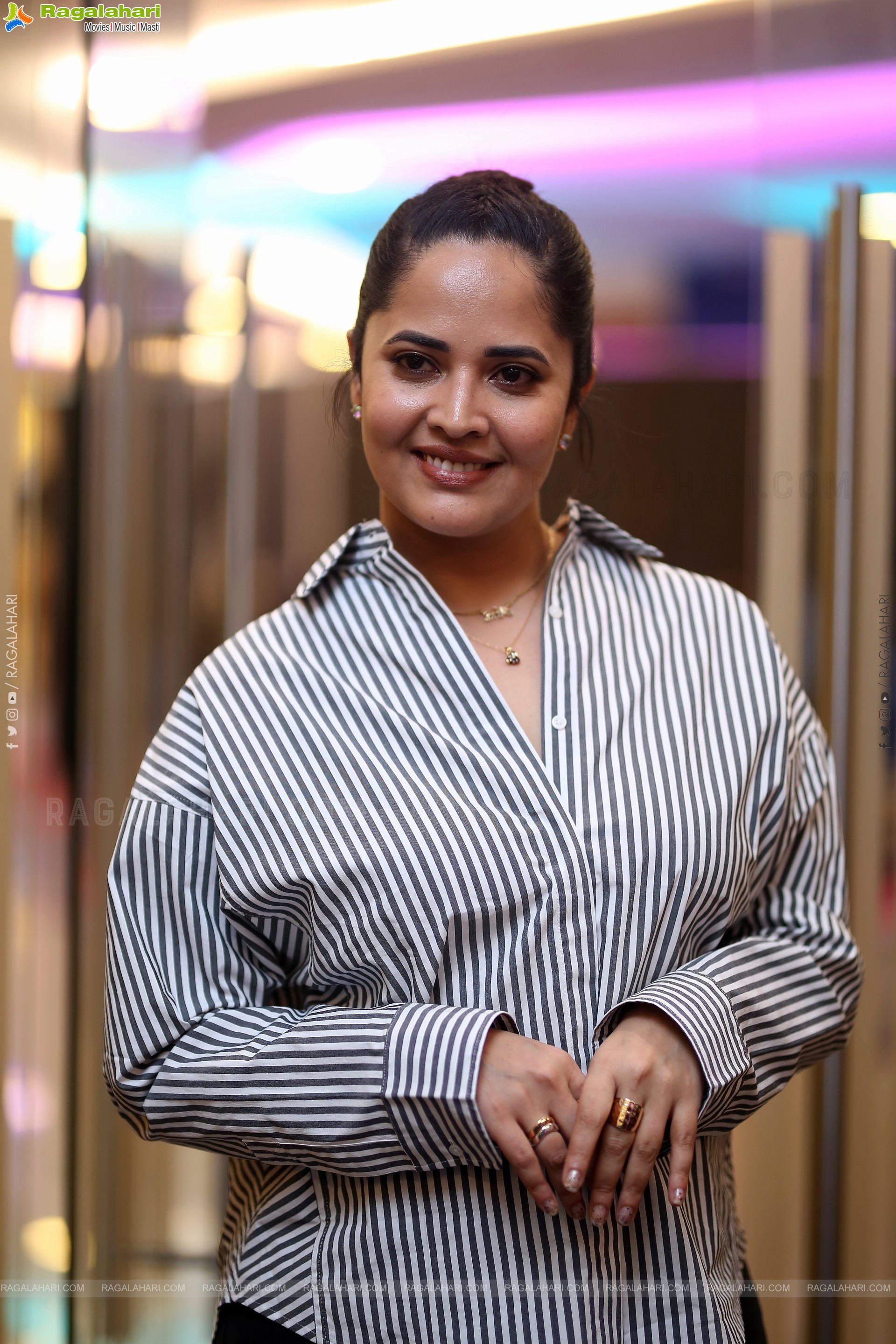 Anasuya at Peddha Kapu-1 Trailer Launch, HD Gallery