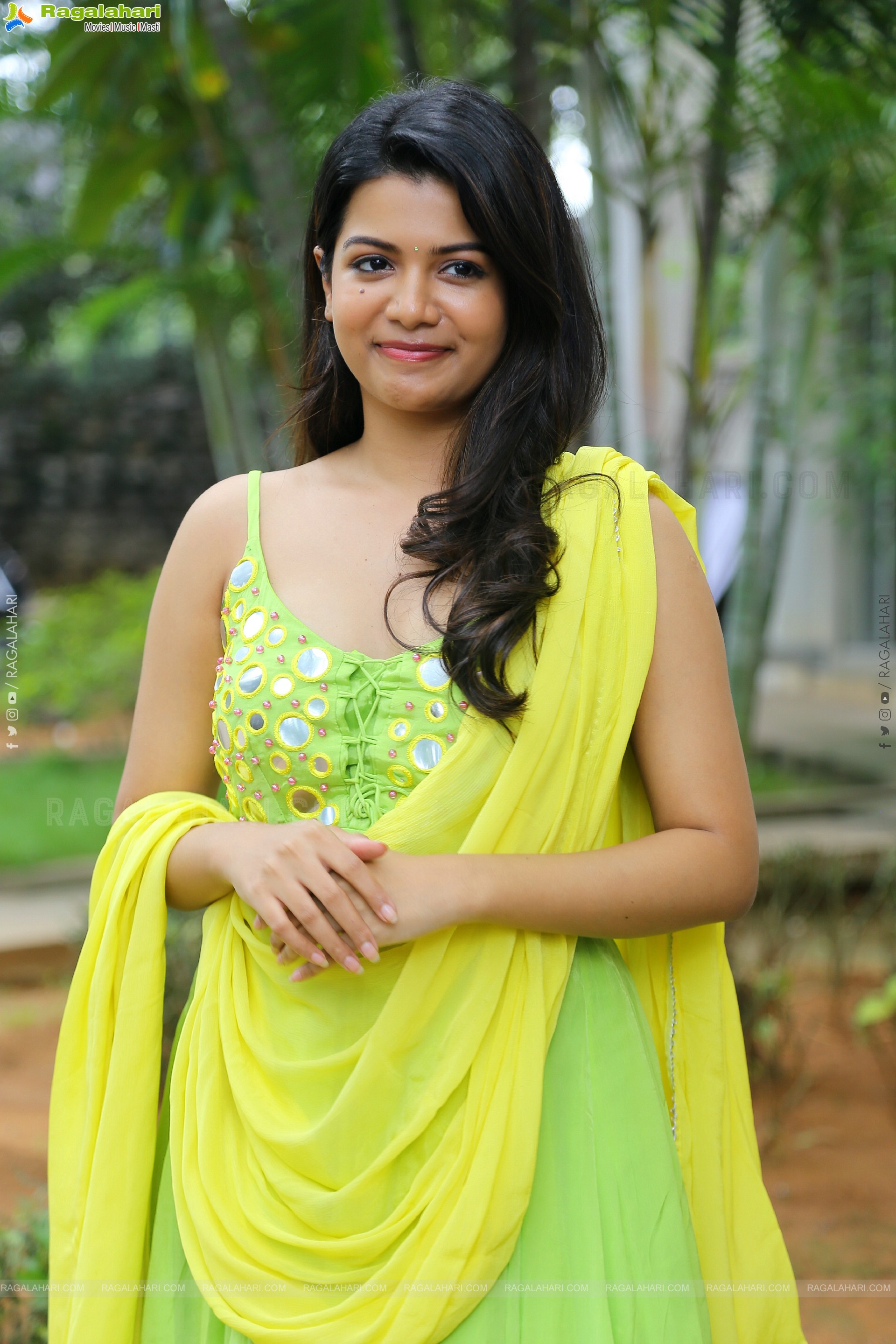 Goldie Nissy at Changure Bangaru Raja Interview, HD Gallery