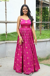 Shivani Rajashekar at Kota Bommali Song Success Meet