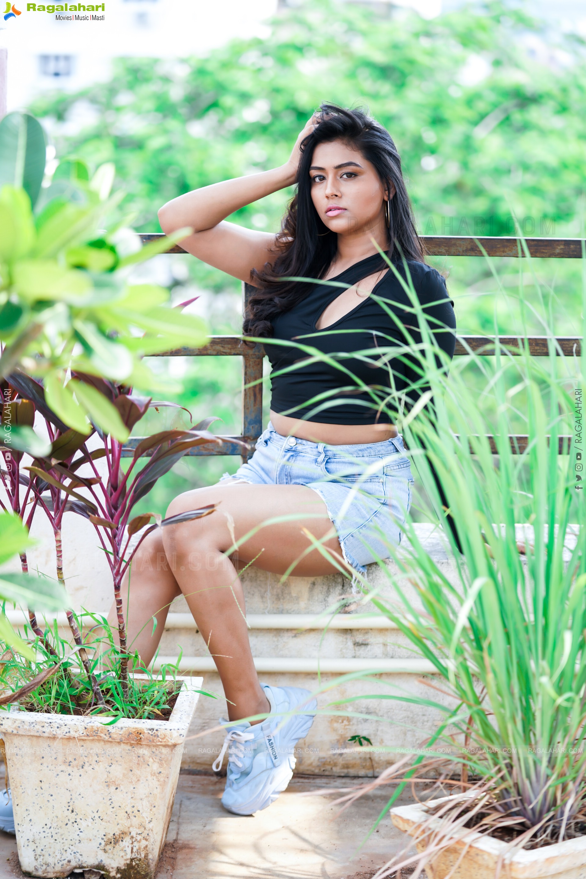 Kajal Tiwari Exclusive Photoshoot, HD Photo Gallery