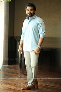 Karthi at Sathyam Sundaram Movie Interview, HD Gallery