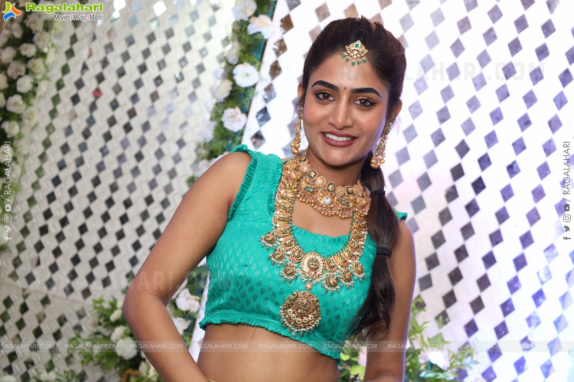 Nayani Pavani at Hi Life Jewels Launch Event, HD Gallery