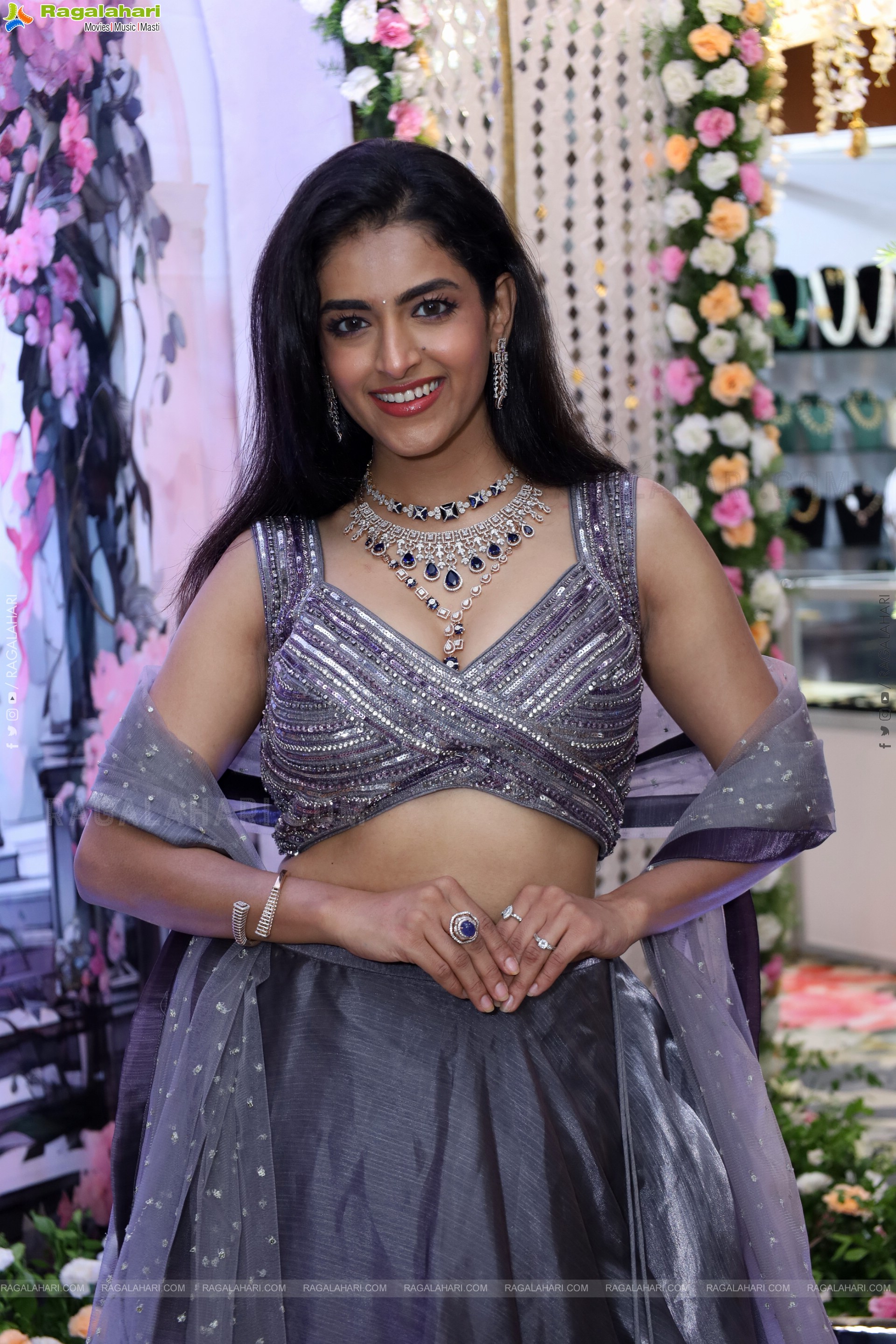 Prachi Thaker Latest Photohoot Stills, HD Gallery