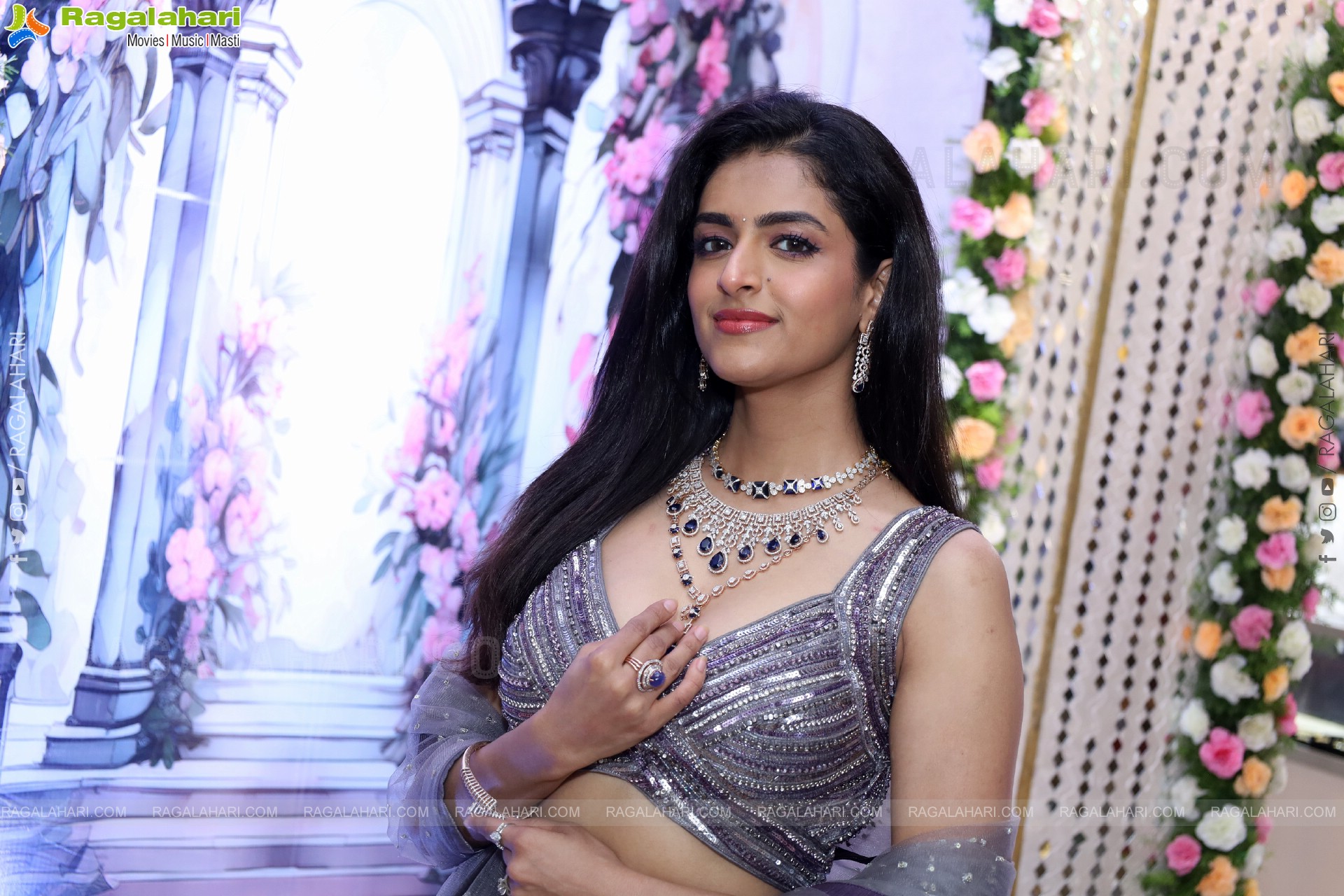 Prachi Thaker Latest Photohoot Stills, HD Gallery