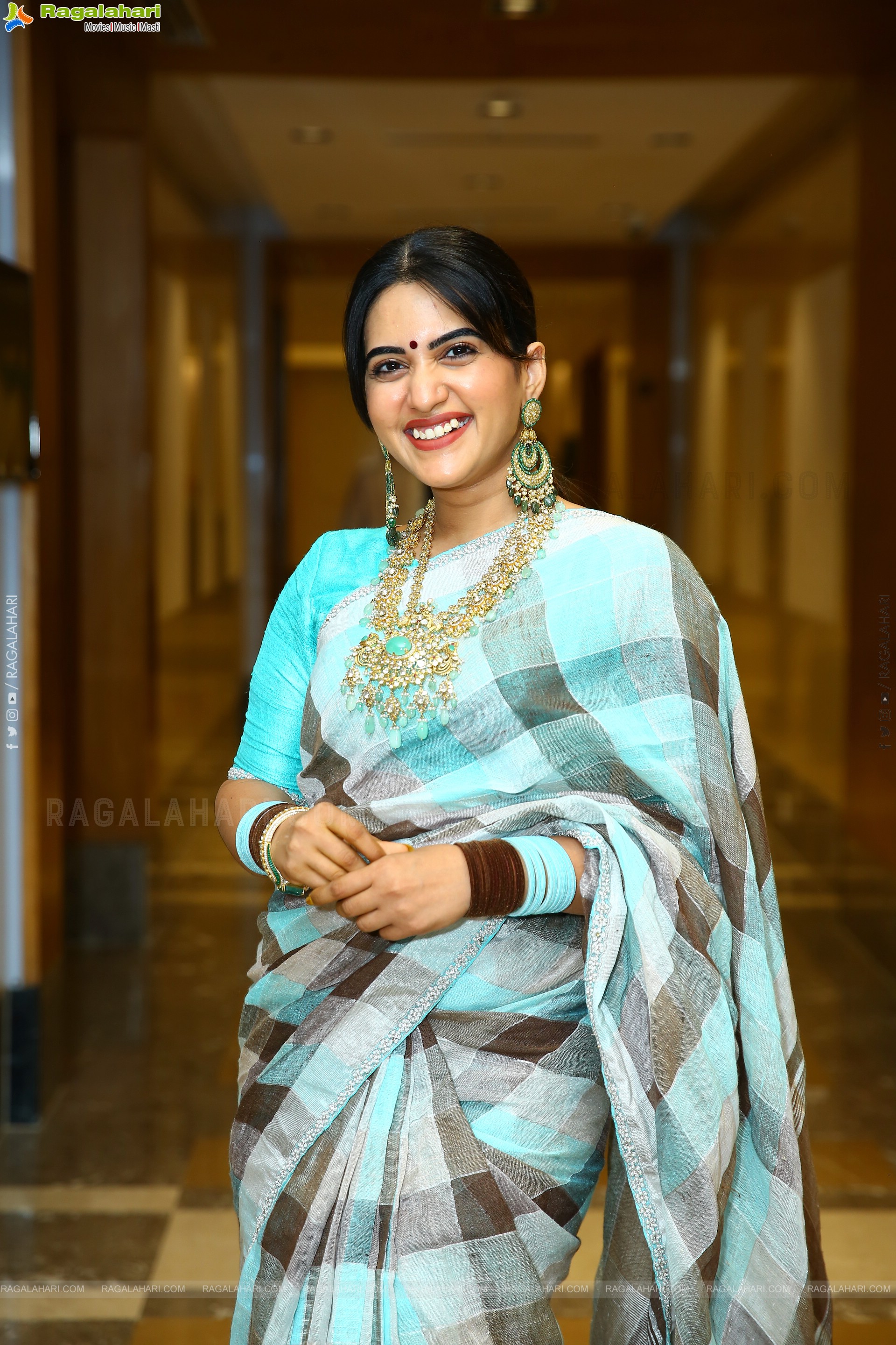 Sravanthi Chokarapu at Hi Life Jewels Event, HD Gallery