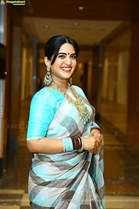 Sravanthi Chokarapu at Hi Life Jewels Event, HD Gallery